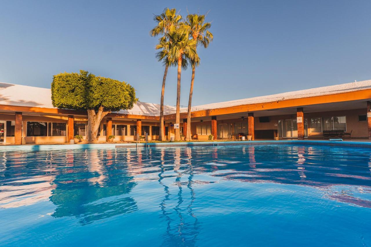 El Camino Hotel & Suites Heroica Caborca Ngoại thất bức ảnh