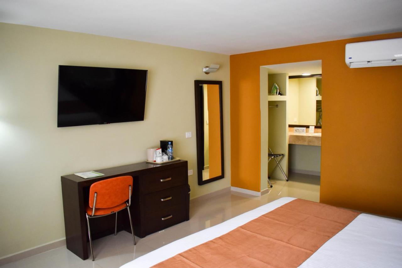 El Camino Hotel & Suites Heroica Caborca Ngoại thất bức ảnh