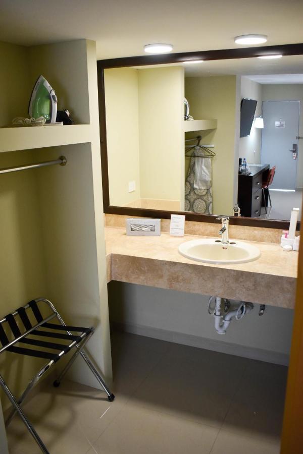 El Camino Hotel & Suites Heroica Caborca Ngoại thất bức ảnh