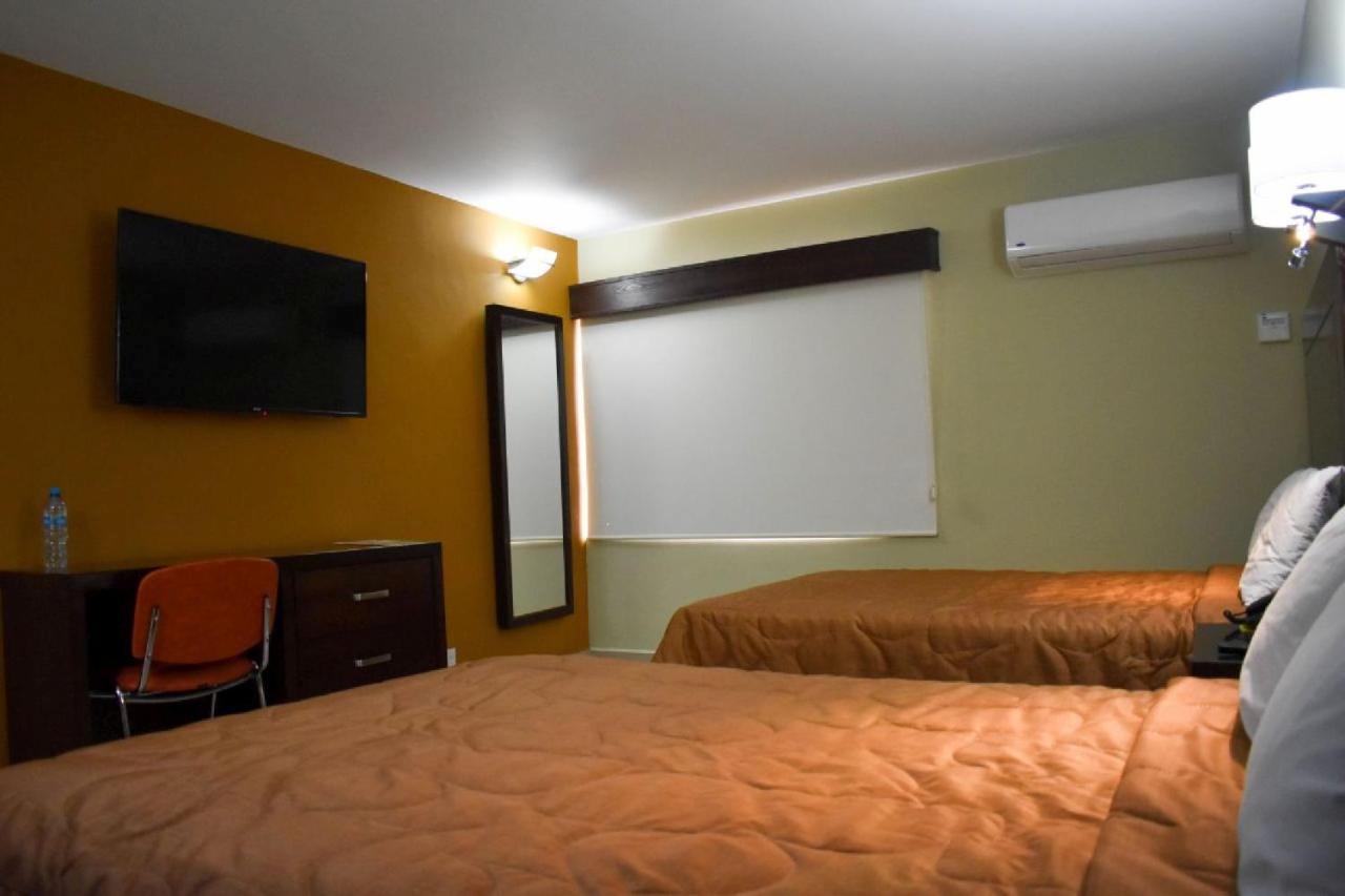 El Camino Hotel & Suites Heroica Caborca Ngoại thất bức ảnh